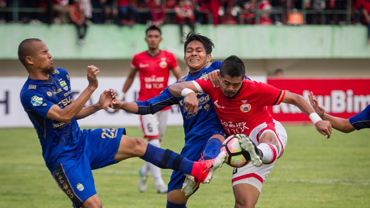 Laga Persija vs Persib musim lalu (Foto: Mohammad Ayudha/ANTARA FOTO)