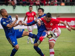 Berhenti di Menit 83, Persija Ungguli Persib 1-0