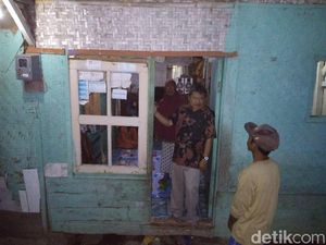 Rumah Bilik Asep Bocah Penjual Kangkung Direnovasi Pemkab Garut Rumah Bilik Asep Bocah Penjual Kangkung Direnovasi Pemkab Garut