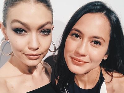 Pevita Pearce Selfie Bareng Gigi Hadid, Pasti Pada Baper