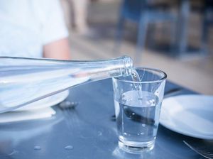 Pria Minum 20 Liter Setiap Hari hingga Daftar Buah Paling Berbahaya di Dunia