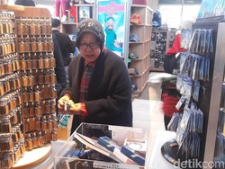 Cerita Risma Borong Oleh-oleh di New York untuk Warga Surabaya