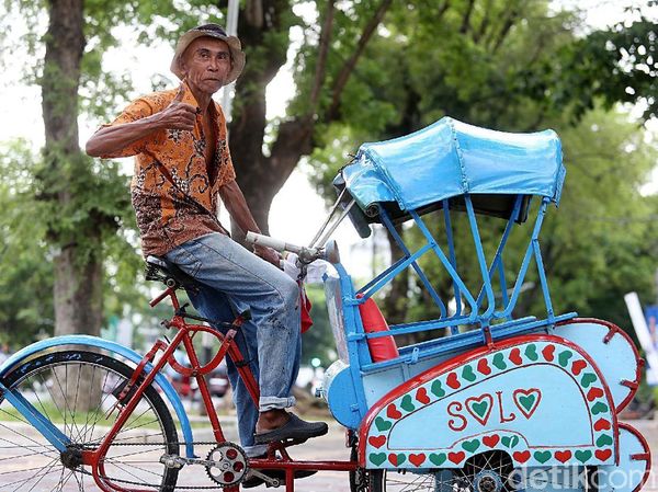 Ini 50 Tukang Becak Penjemput Tamu Pernikahan Putri Jokowi