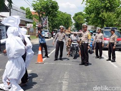Hii.. Ada Pocong Saat Operasi Zebra di Bojonegoro