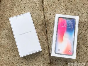 Unboxing iPhone X si Ponsel Seksi yang Menawan