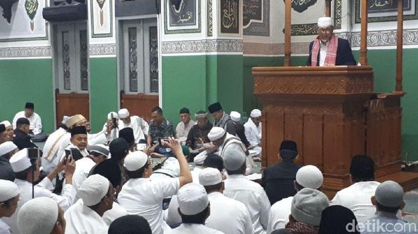 Foto-foto Peringatan Aksi 411 di Masjid Al Azhar