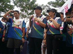 Sandiaga: CT Arsa Foundation Charity Fun Run 2017 Seru Banget