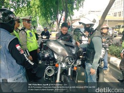 Tak Ada SIM dan STNK, Pengendara Harley Davidson Ditilang di Jakpus