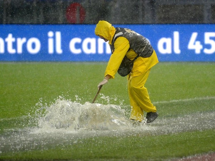 Hujan Deras dan Genangan Air Bikin Lazio vs Udinese Ditunda