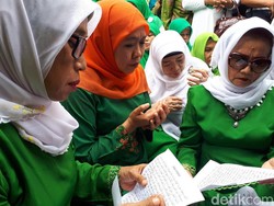 Kiai Ponpes Amanatul Ummah Doakan Khofifah Jadi Gubernur Jatim