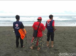 Sepasang Kekasih Hilang Terseret Ombak Pantai di Kebumen