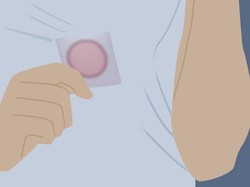 Ini yang Terjadi Jika Kondom Tertelan Masuk Pencernaan