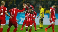 David Alaba kemudian membawa Bayern memimpin 3-0. Foto: Ralph Orlowski/Reuters