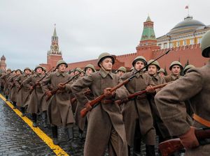 Militer Rusia Berkumpul di Lapangan Merah, Ada Apa?