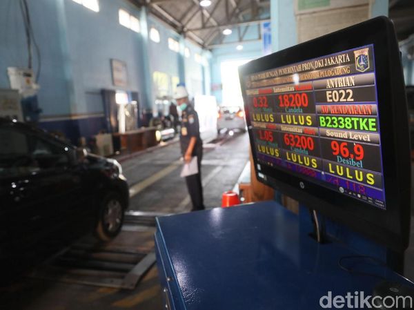 Ternyata Taksi Online Juga Ikut Uji KIR