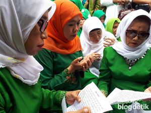 Khofifah Minta Restu ke Muslimat NU untuk Jadi Cagub Jatim 2018