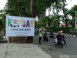 Spanduk KOPDAR Khofifah-Emil Dardak Juga Nongol di Surabaya