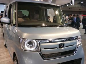 Menjajal Teknologi Bebas Tabrakan di Mobil Mungil Honda Menjajal Teknologi Bebas Tabrakan di Mobil Mungil Honda