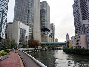 Foto: Bantaran Kali di Osaka Rapi & Bersih, Jakarta Kapan? Foto: Bantaran Kali di Osaka Rapi & Bersih, Jakarta Kapan?