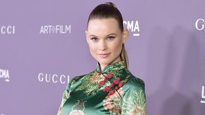 Behati Prinsloo Hamil Anak Kedua Adam Levine