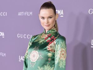 Behati Prinsloo Hamil Anak Kedua Adam Levine
