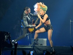 Lady Gaga Kirimkan Demo untuk Lagu Tema Piala Dunia 2018