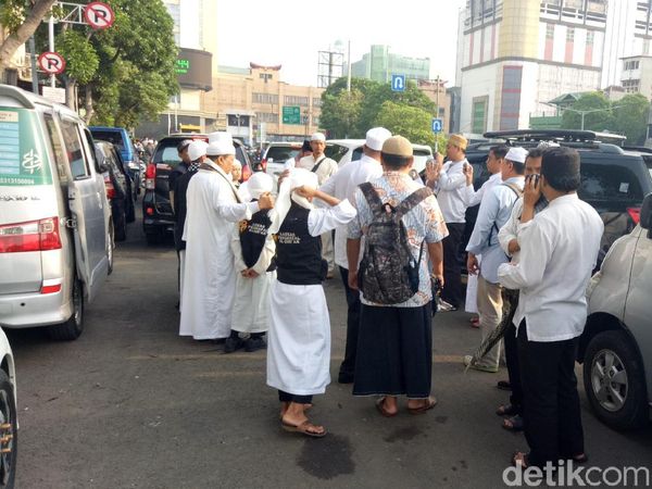 Begini Peringatan Setahun Aksi 411 di Masjid Tanah Abang 