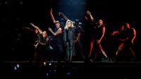 Penampilan Energik Lady Gaga di Joanne World Tour