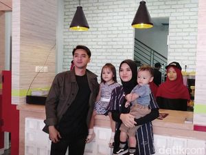 Alhamdulillah, Ricky Harun Bakal Punya Anak Ketiga Nih! Alhamdulillah, Ricky Harun Bakal Punya Anak Ketiga Nih!