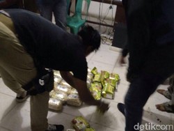 Lari dari Kejaran Petugas BNN, Mobil Pengedar Sabu Masuk Parit