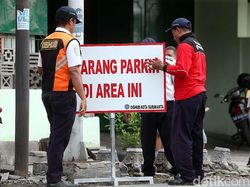 Tetangga Parkir di Jalan Bikin Mobil Tak Bisa Lewat, Bisakah Saya Pidanakan?