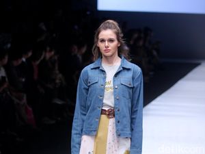 Foto: 12 Koleksi Alex[a]lexa Terinspirasi dari Gaya Urban Modern