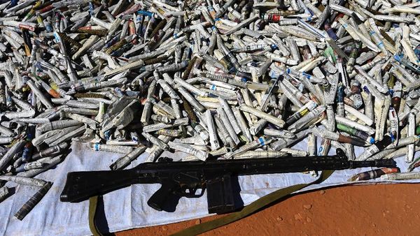 Foto 19 Ton Lintingan Ganja yang Diungkap Saat Penyergapan di Darfur