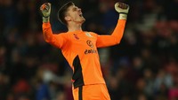 Burnley baru kebobolan 24 gol dalam 27 pertandingan Premier League musim ini. Nick Pope sudah melakukan 78 save. (Foto: Steve Bardens/Getty Images)