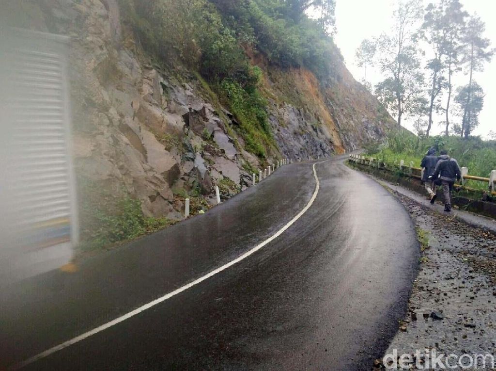 Kisah Horor Tanjakan Panganten yang Melegenda di Garut Kisah Horor Tanjakan Panganten yang Melegenda di Garut