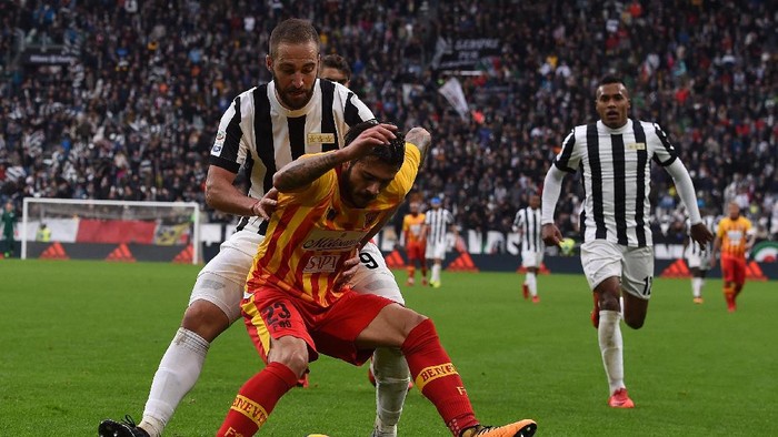 Juventus Direpotkan Benevento, Allegri: Seperti Dikutuk