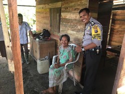 Jadi Bhabinkamtibmas Terbaik, Bripka Ilham Dihadiahi Umrah Gratis