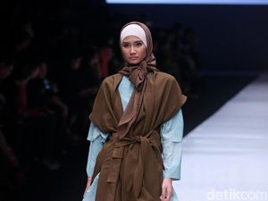 Foto: Bergaya Layering dengan 12 Koleksi Busana Muslim KAMI Foto: Bergaya Layering dengan 12 Koleksi Busana Muslim KAMI