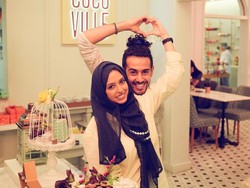 Unik, Pasangan Arab Ini Menikah Pakai Sepatu Roda