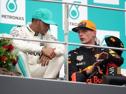 Nantikan Pertarungan dengan Verstappen, Hamilton: Semoga Mesin Red Bull Meningkat