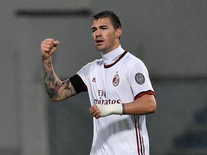 Saat Romagnoli Dikartu Merah karena Tepuk Tangan Saat Romagnoli Dikartu Merah karena Tepuk Tangan