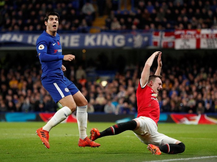 Chelsea vs MU Tanpa Gol di Paruh Babak