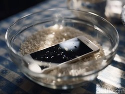 Samsung Ejek iPhone Lewat Iklan Galaxy Note8