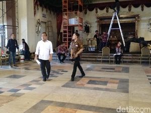 Dekorasi Pernikahan Putri Jokowi Mulai Dipasang di Graha Saba Buana