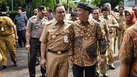 Foto: Anies-Sandi Akrab Dengan Ketua DPRD DKI, Kapolda Metro Selfie