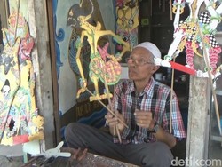 Ini Cara Pengrajin Wayang di Jombang Bertahan di Tengah Modernisasi