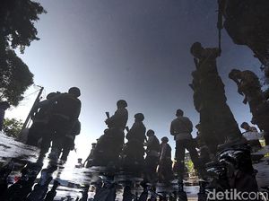 Demo Rusuh di Wamena, Massa Diduga Mahasiswa yang Kembali ke Papua Demo Rusuh di Wamena, Massa Diduga Mahasiswa yang Kembali ke Papua
