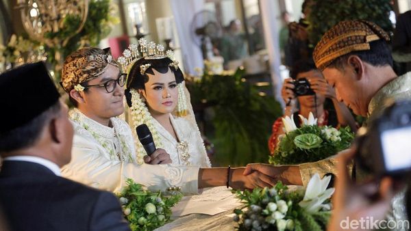 Bahagianya Mytha Lestari Akhiri Masa Lajang