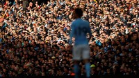 Duel ini sendiri disaksikan oleh 54.286 penonton yang memadati Etihad Stadium. Jumlah ini nyaris memenuhi setiap kursi stadion tersebut, yang berkapasitas 55.097 penonton. (Foto: Lee Smith/Action Images via Reuters)