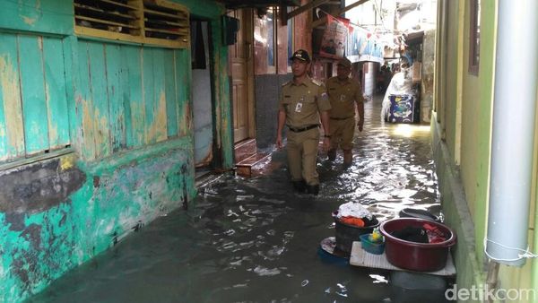Foto: Rumah-rumah di Luar Batang Terendam Air